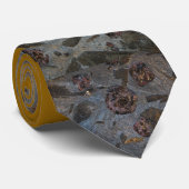 La cravate 1 des hommes de roche métamorphique (Roulé)