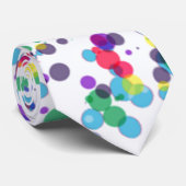 La cravate blanche tachetée bruyante des hommes (Roulé)