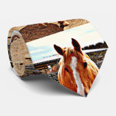 La cravate des hommes de cheval de palomino (Roulé)