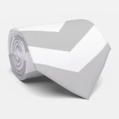 La cravate des hommes gris et blancs de Chevron (Roulé)