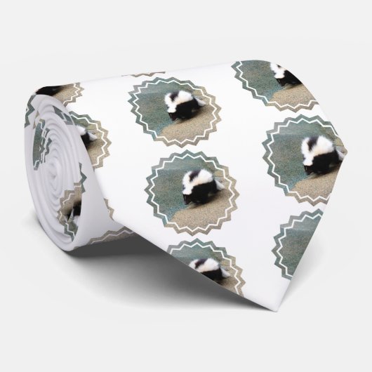 La cravate des hommes mignons de mouffette (Roulé)