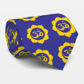 La cravate éternelle de symbole d'OM ! (Roulé)