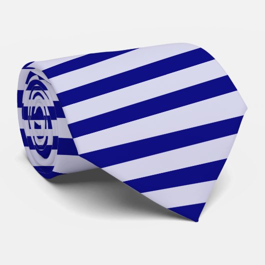 La cravate pâle de Royals (Roulé)