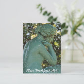 La dame dans la fontaine West Brookfield carte pos (Debout devant)