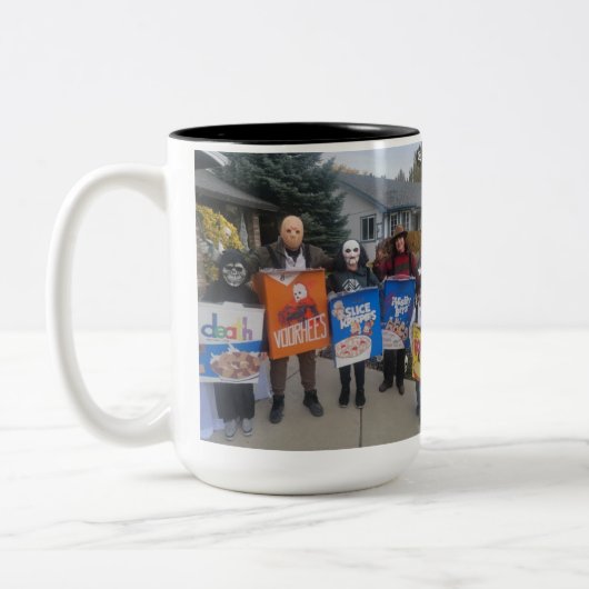 La famille de Mike halloween Mug (Gauche)