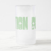 la fiction poursuit la tasse de bière (Centre)