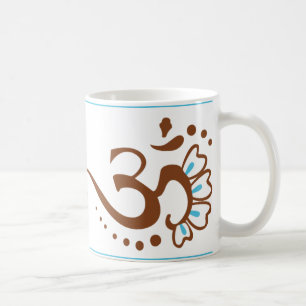 La fleur OM mettent en forme de tasse