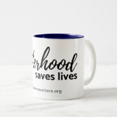 La fraternité féministe de tasse sauve les vies (Devant droit)