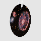 La Galaxie Cartwheel Et Ses Galaxies Compagnons. (devant)