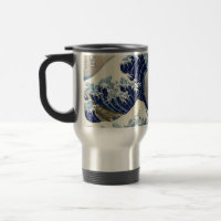 La grande vague outre de la tasse de voyage de