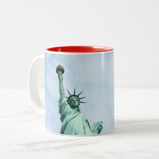 LA LADY LIBERTY MUG (Devant gauche)