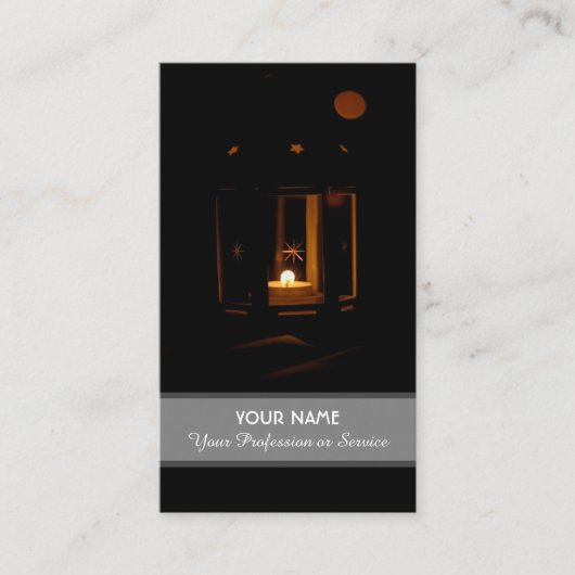 La lumière des bougies illumine le carte de visite (Devant)