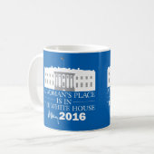 La Maison Blanche abrite une femme, Hillary Mug (Devant gauche)
