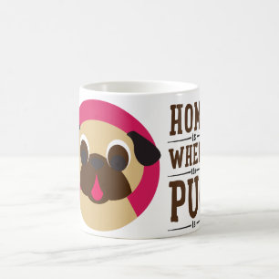 La maison est où le carlin est tasse de thé de