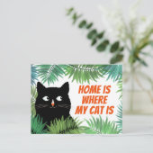 La maison est où le chat cache la carte de faire-p (Debout devant)