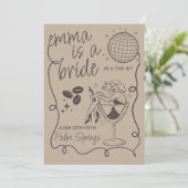 La mariée dans un tout petit peu invitation de l'e (Debout devant)