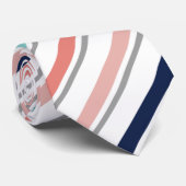 La marine et la cravate dépouillée par corail des (Roulé)