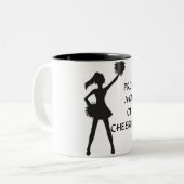LA MUG POUR UNE "FIÈRE MÈRE D'UNE POM-POM GIRL" (Devant gauche)