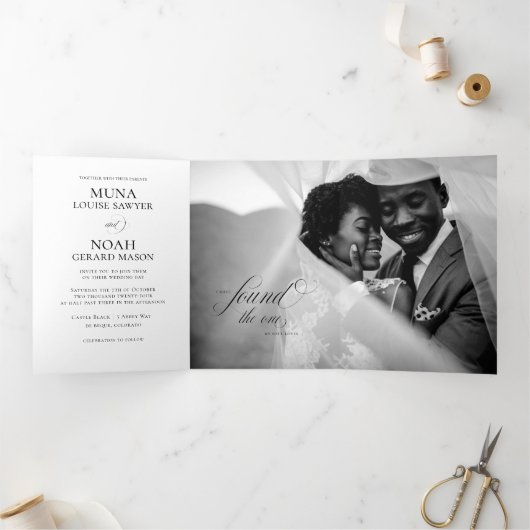 La Muna | Invitation à un mariage triplé noir et b (Intérieur)