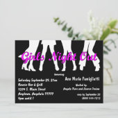 La Nuit de la fille, les invitations noires et bla (Debout devant)