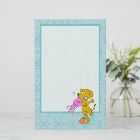 La papeterie de bain de Ferald (Debout devant)