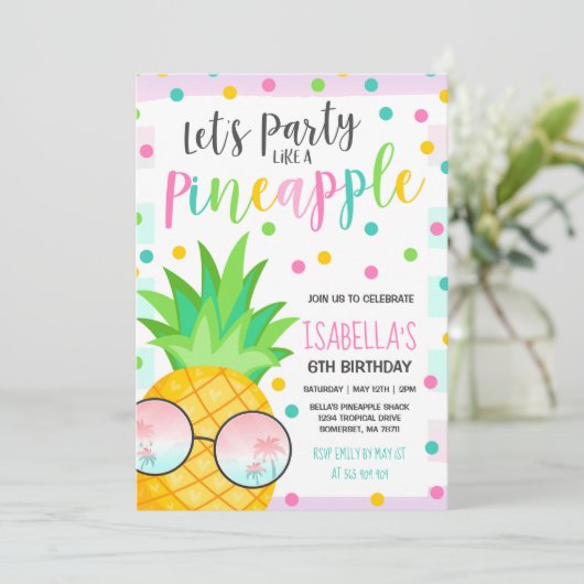 La partie aiment une invitation d'anniversaire (Debout devant)