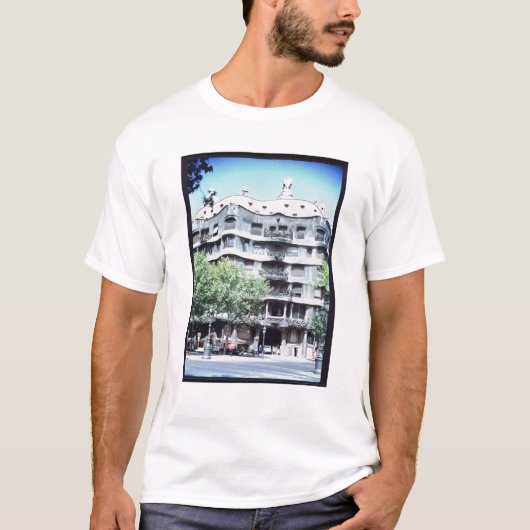 La Pedrera of Casa Mila, 1905-10 T-shirt (Voorkant)
