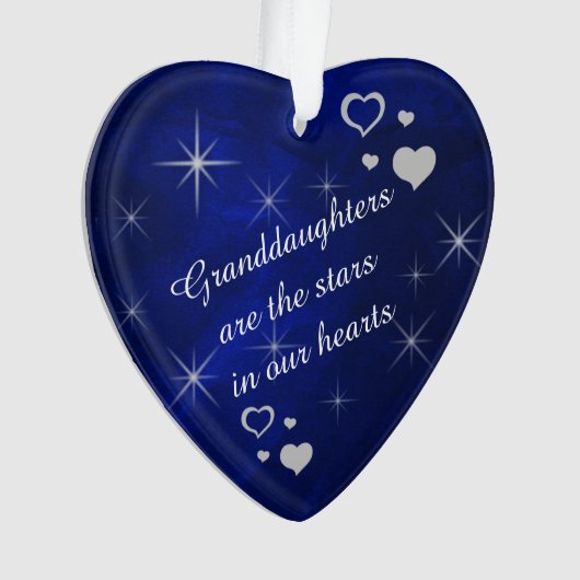 La petite-fille est l'étoile (devant)