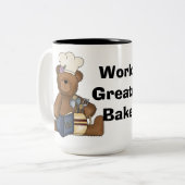 La plus grande tasse de Baker du monde (Devant gauche)
