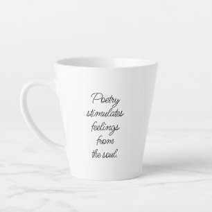La poésie stimule le latte de la Mug