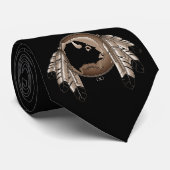 La première fierté de nations attache la cravate (Roulé)