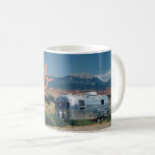 La remorque Moab Utah dans le désert Mug (Devant droit)