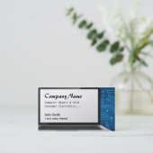 La réparation d'ordinateur a vendu des cartes de (Debout devant)