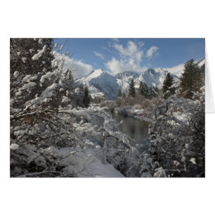 La rivière Wenatchee et les contreforts des