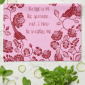 La serviette de thé chrétienne son oeil est sur le (Plié)