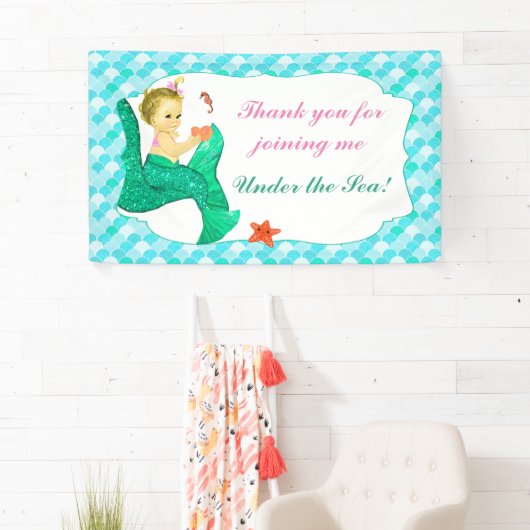 La sirène de bébé coupe la queue la bannière (En situation)