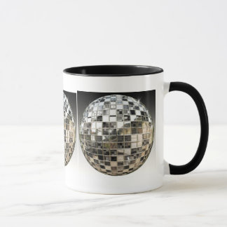 La tasse de boule de miroir