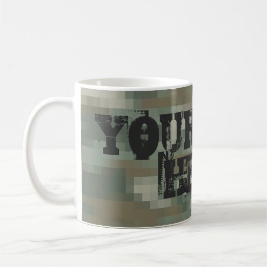 La tasse de café de camouflage de pixel de (Gauche)