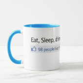 La tasse de café Facebook manie maladroitement (Gauche)