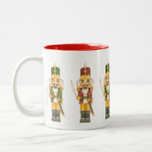 La tasse de casse-noix (Gauche)