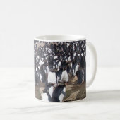 La tasse de pingouin de Malouines fait un cadeau (Devant droit)