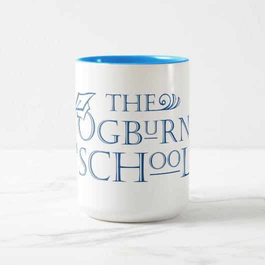 La tasse d'école d'Ogburn (Centre)