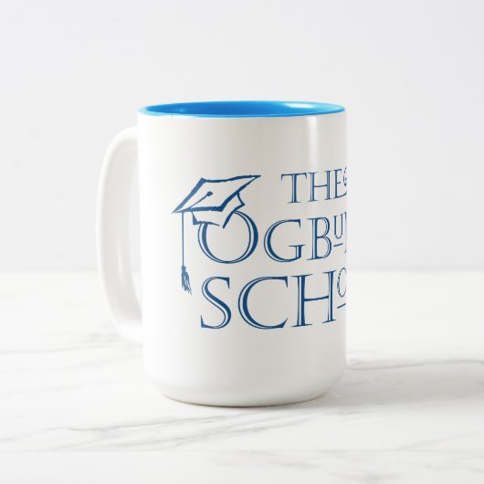 La tasse d'école d'Ogburn (Devant gauche)