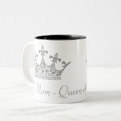 La tasse faite sur commande de la mère grise de (Devant gauche)