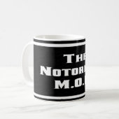 La tasse notoire de M.O.M (Devant gauche)