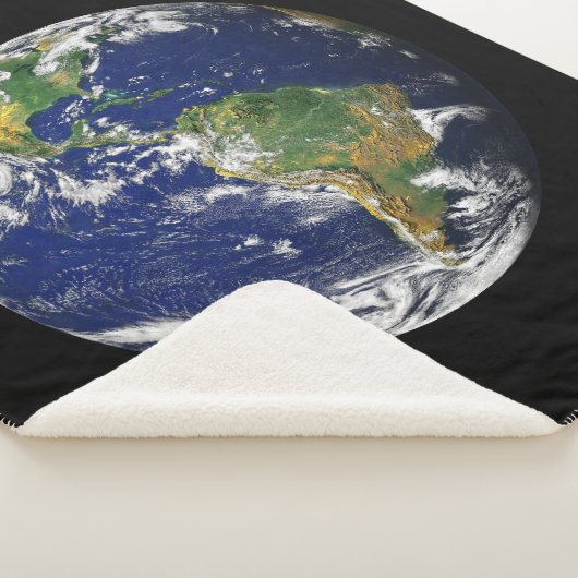 La TERRE de la couverture faite sur commande de (3/4)