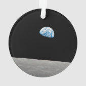 La Terre S'Élève Au-Dessus De L'Horizon Lunaire. (dos)