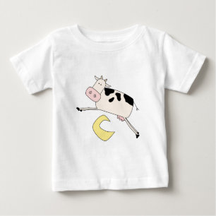 La vache saute par-dessus des T-shirts et des