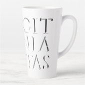 LA VÉRITÉ TRIOMPHE DE TOUT - Mug Light Latte (Droite)