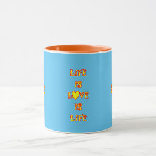 LA VIE est AMOUR Mug